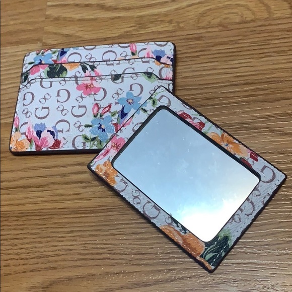 Guess Cardholder - Picture 2 of 5